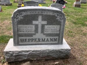 Grave of Tony Heppermann and wife